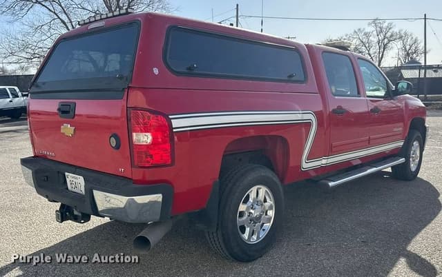 Image of Chevrolet 2500HD equipment image 4