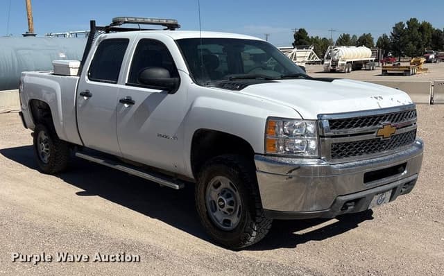 Image of Chevrolet 2500HD equipment image 2