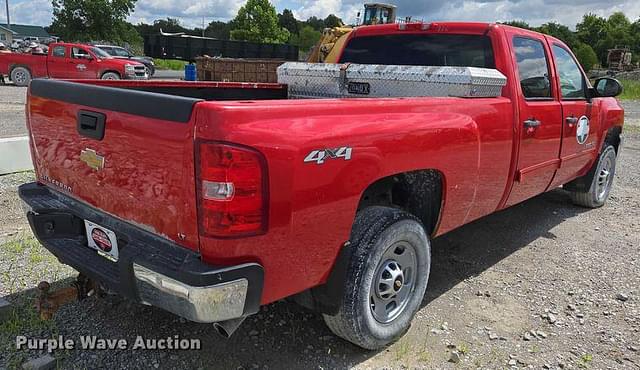 Image of Chevrolet 2500HD equipment image 3