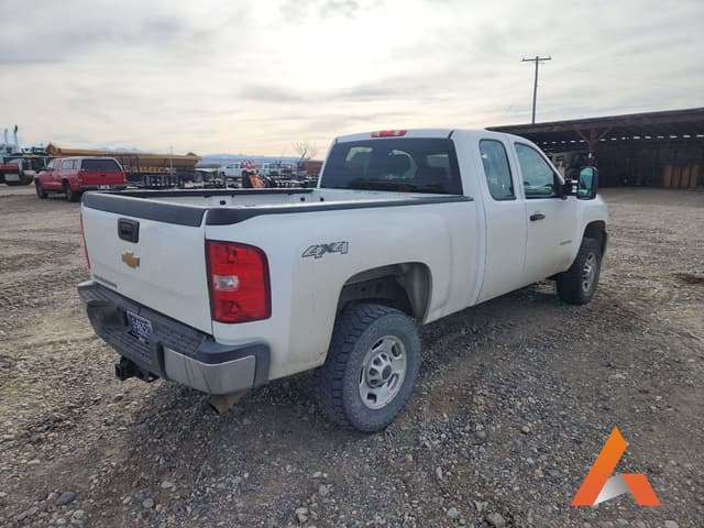 Image of Chevrolet 2500HD equipment image 4