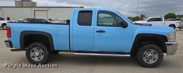 Image of Chevrolet 2500HD equipment image 3