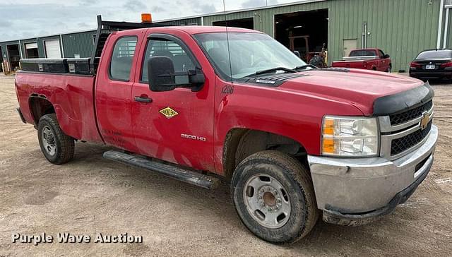 Image of Chevrolet 2500HD equipment image 2