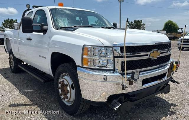 Image of Chevrolet 2500HD equipment image 2