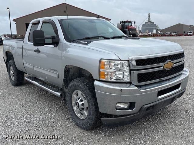 Image of Chevrolet 2500HD equipment image 2