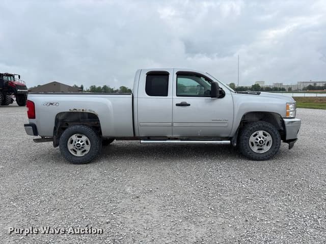 Image of Chevrolet 2500HD equipment image 3
