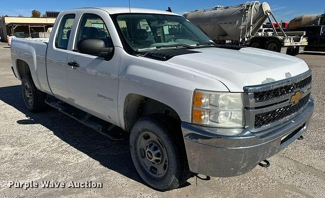 Image of Chevrolet 2500HD equipment image 2