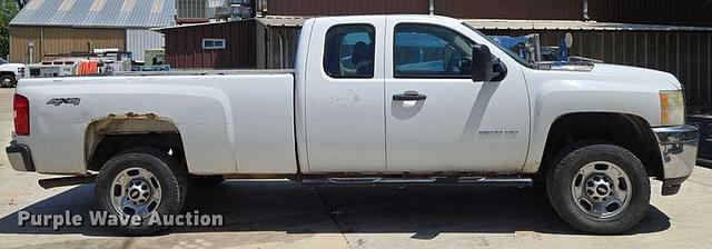 Image of Chevrolet 2500HD equipment image 3