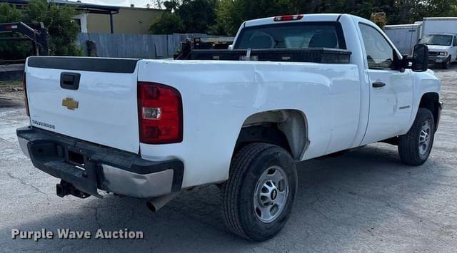 Image of Chevrolet 2500 equipment image 4