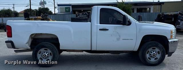 Image of Chevrolet 2500 equipment image 3