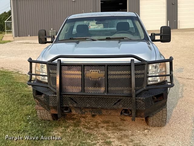 Image of Chevrolet 2500HD equipment image 1