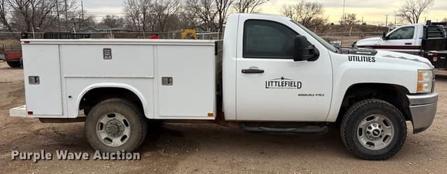 Image of Chevrolet 2500HD equipment image 3