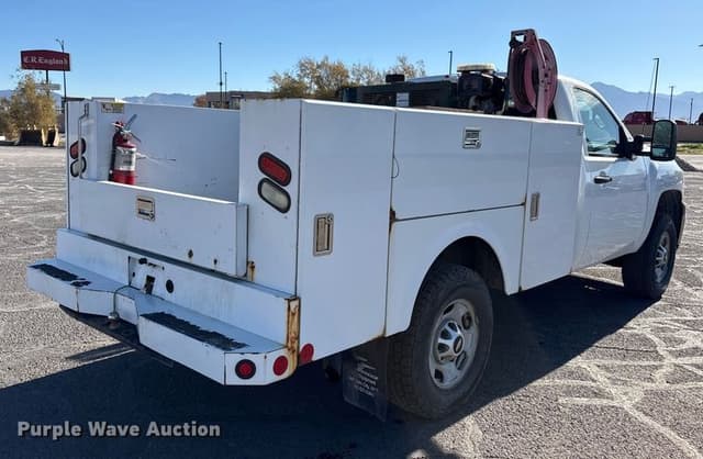 Image of Chevrolet 2500HD equipment image 4