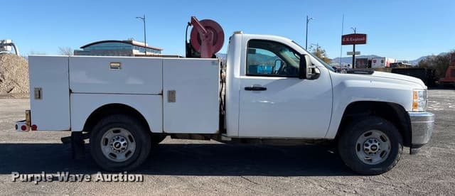 Image of Chevrolet 2500HD equipment image 3