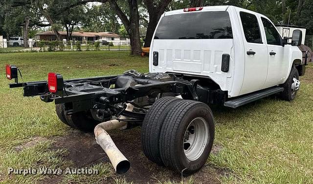Image of Chevrolet 3500 equipment image 4