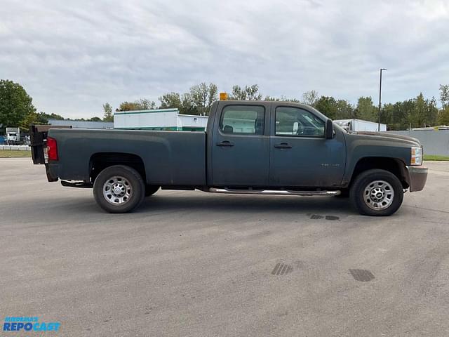 Image of Chevrolet 3500HD equipment image 3