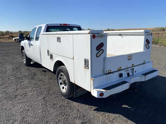 Image of Chevrolet 3500HD equipment image 2