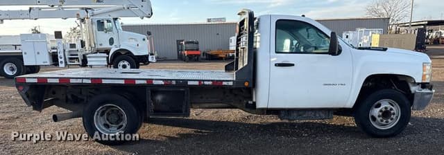 Image of Chevrolet 3500HD equipment image 3