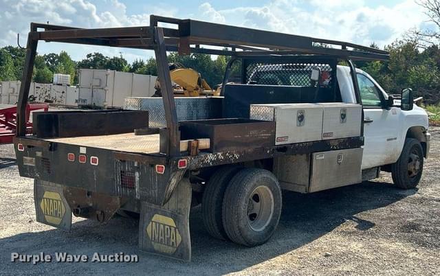 Image of Chevrolet 3500HD equipment image 4