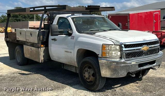 Image of Chevrolet 3500HD equipment image 2