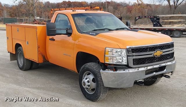 Image of Chevrolet 3500HD equipment image 2