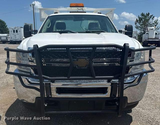 Image of Chevrolet 3500HD equipment image 1