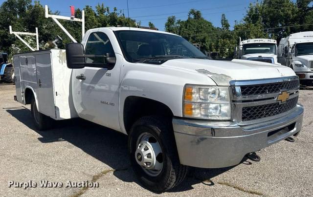 Image of Chevrolet 3500HD equipment image 2