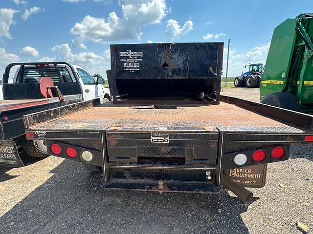 Image of Chevrolet 3500HD equipment image 4