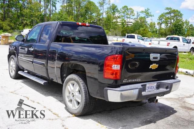 Image of Chevrolet Silverado equipment image 3