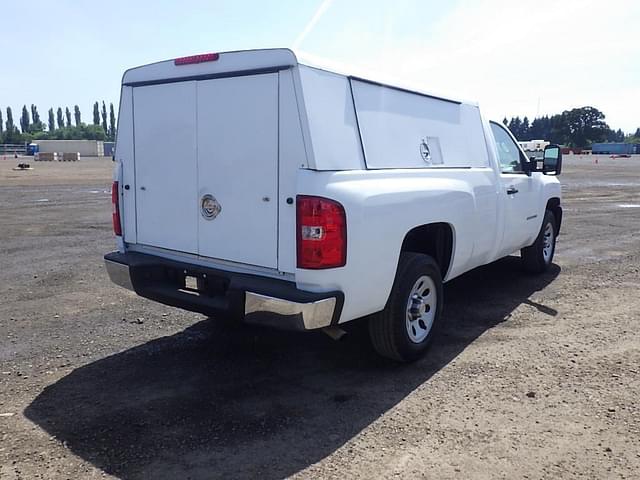 Image of Chevrolet Silverado equipment image 4