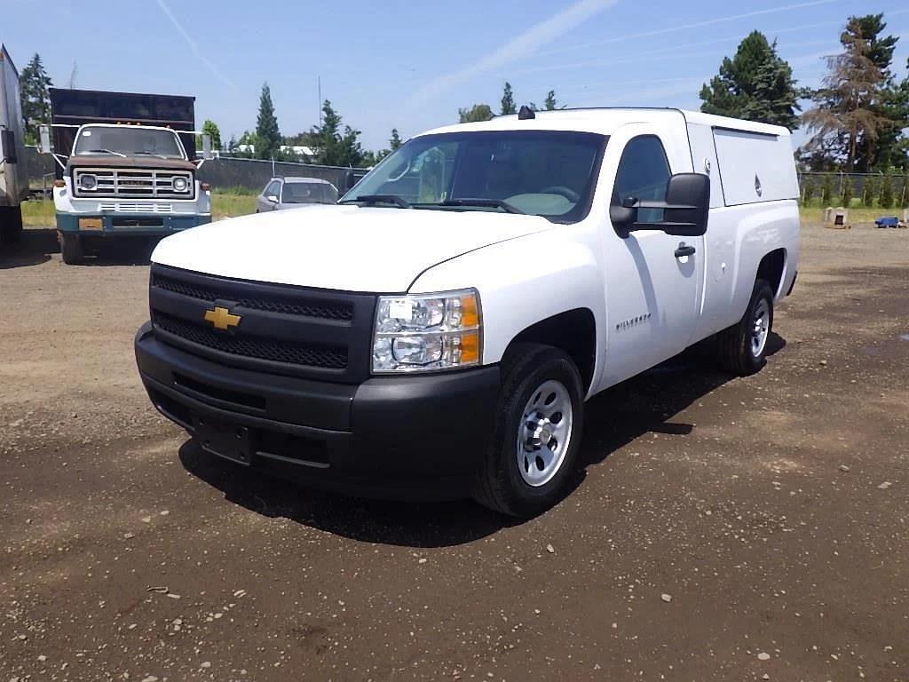 Image of Chevrolet Silverado Primary image
