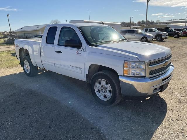 Image of Chevrolet 1500 equipment image 1