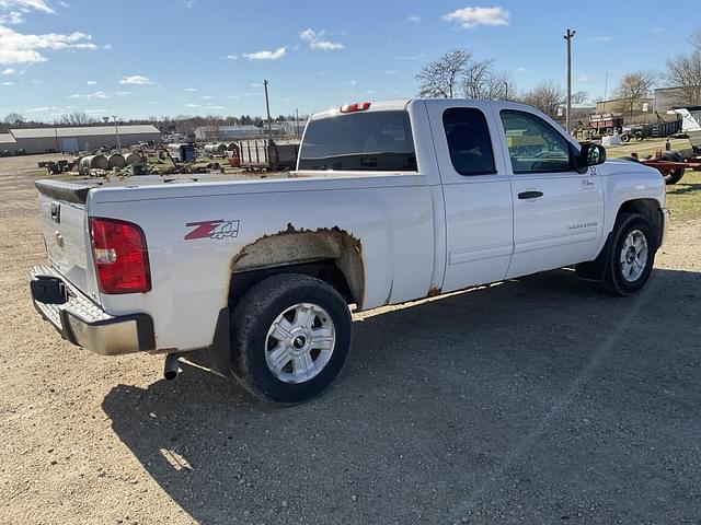 Image of Chevrolet 1500 equipment image 3