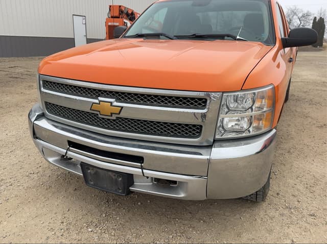 Image of Chevrolet Silverado equipment image 1