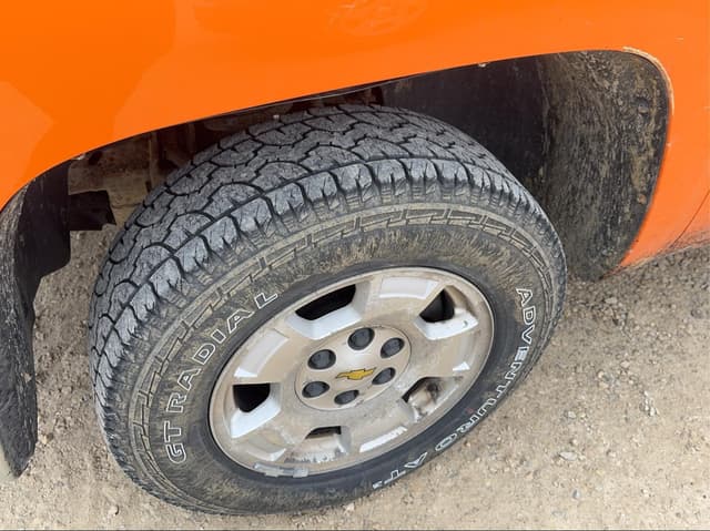 Image of Chevrolet Silverado equipment image 2