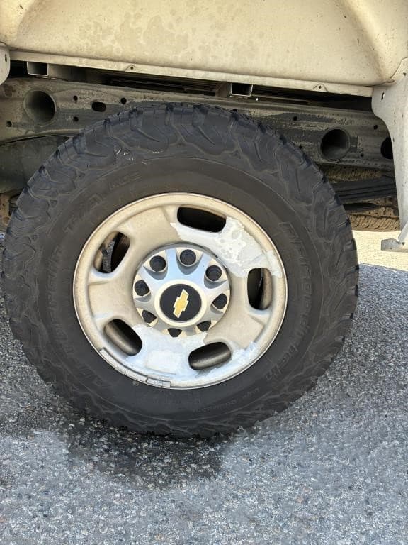 Image of Chevrolet Silverado equipment image 4