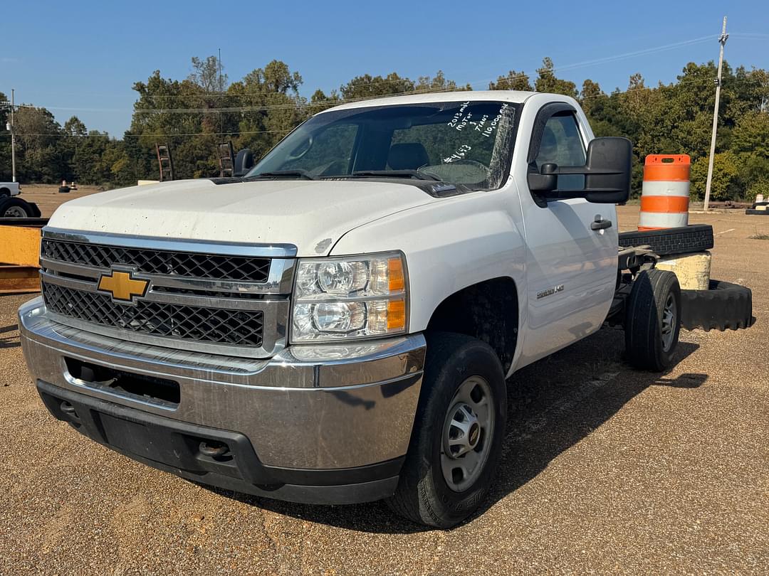 Image of Chevrolet Silverado Primary image