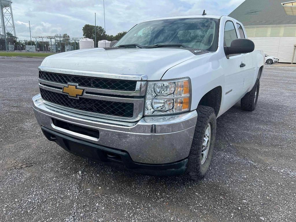 Image of Chevrolet Silverado Primary image