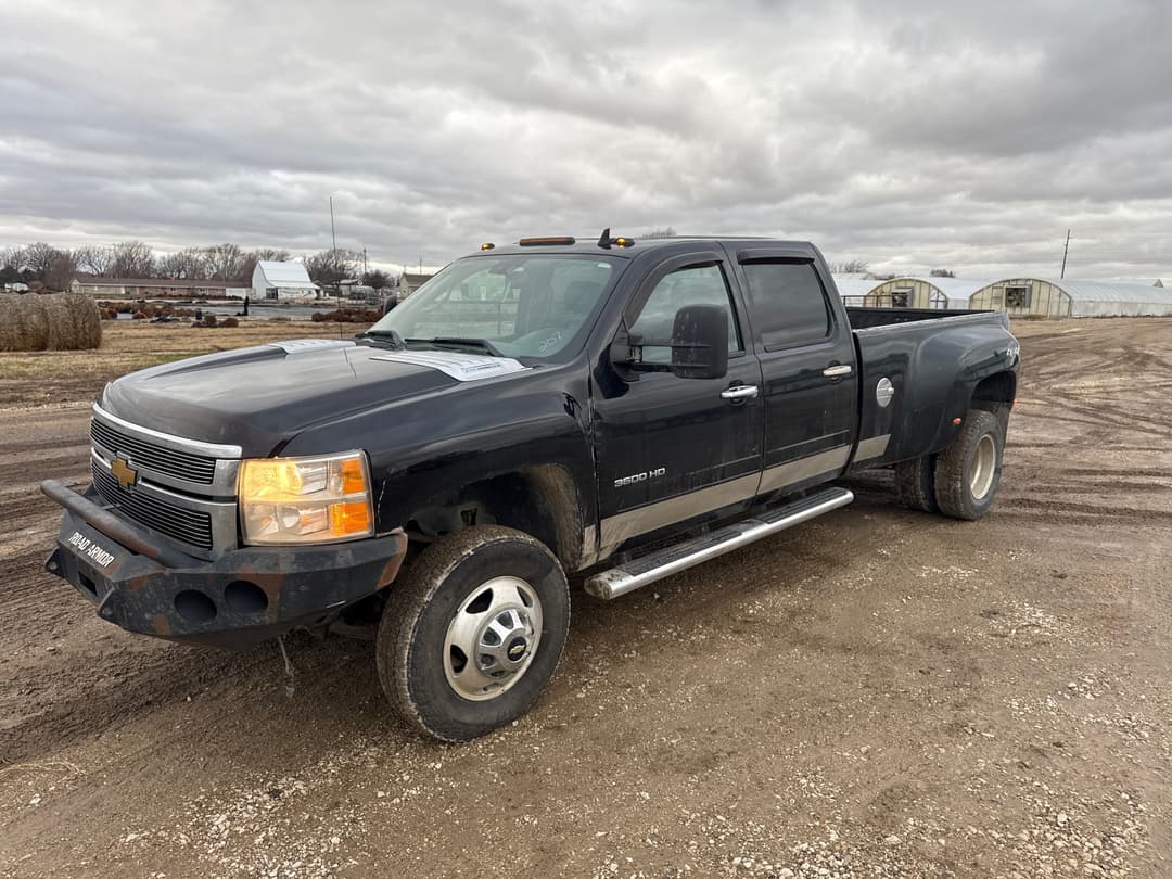 Image of Chevrolet Silverado Primary image