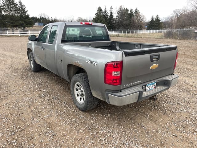 Image of Chevrolet Silverado equipment image 2
