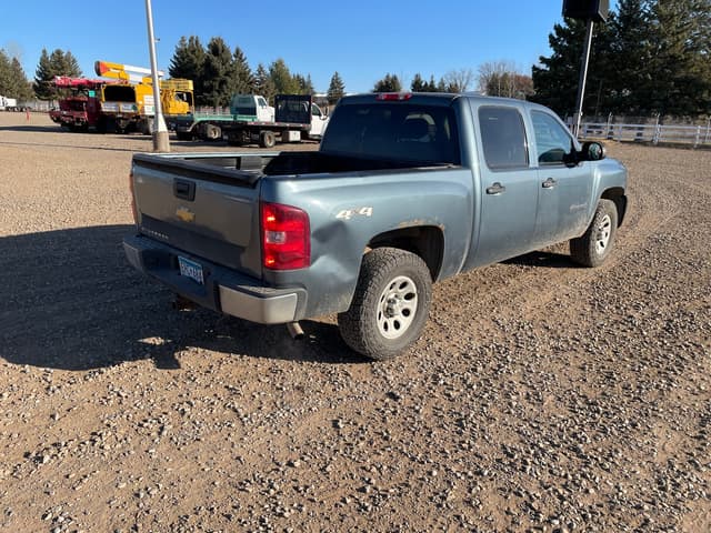 Image of Chevrolet Silverado equipment image 4