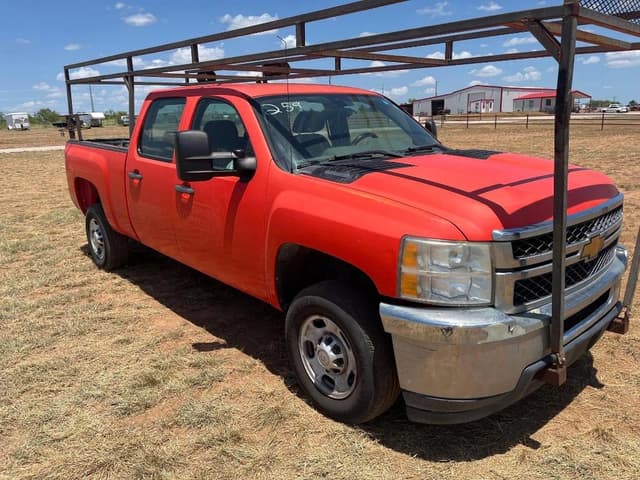 Image of Chevrolet 2500 equipment image 3