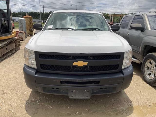 Image of Chevrolet Silverado equipment image 1