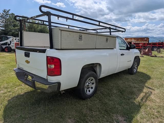 Image of Chevrolet Silverado equipment image 4