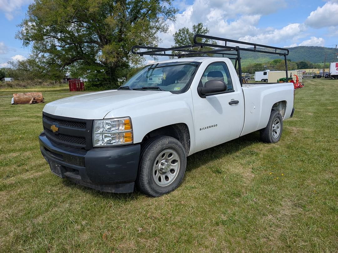 Image of Chevrolet Silverado Primary image