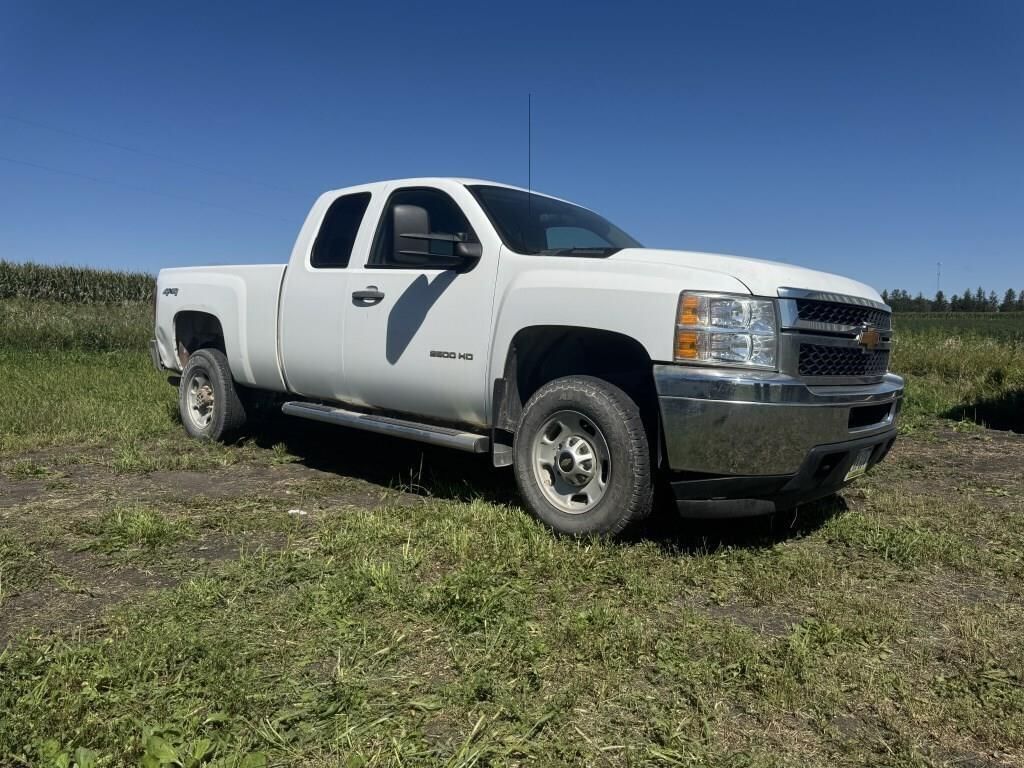 2013 Chevrolet 2500HD Equipment Image0