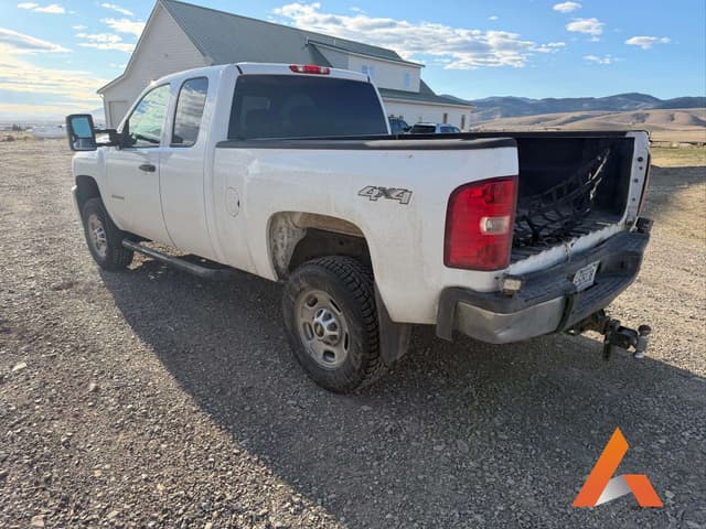 Image of Chevrolet 2500HD equipment image 2