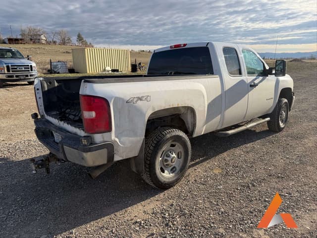 Image of Chevrolet 2500HD equipment image 4