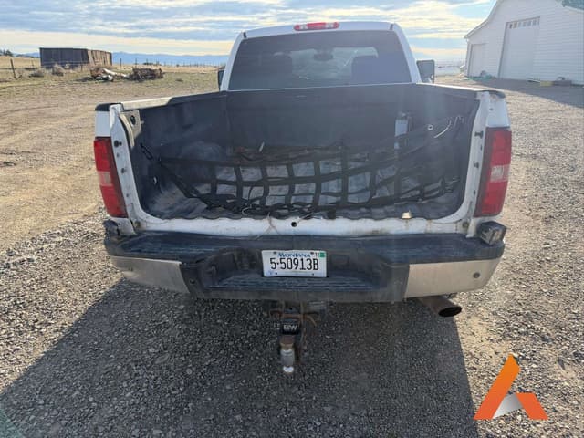 Image of Chevrolet 2500HD equipment image 3