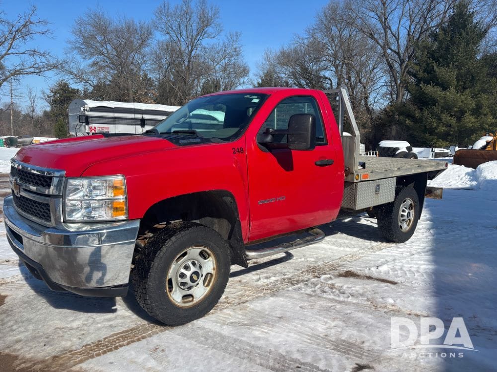 2013 Chevrolet 2500HD Equipment Image0