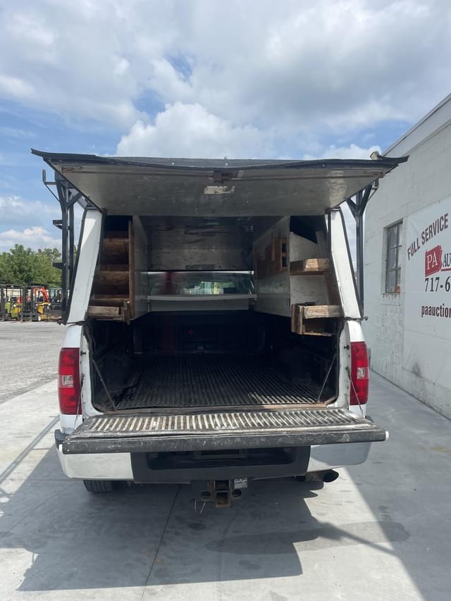 Image of Chevrolet 2500HD equipment image 3